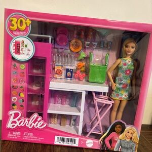 Barbie Playset with Pink Packaging, Green Bag and White Counter